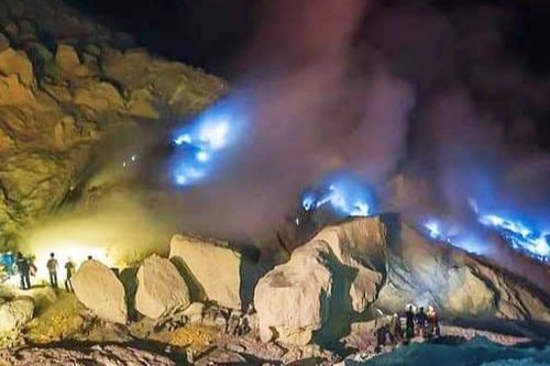 blue-flame-di-ijen-1_169